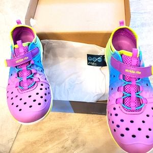 Stride rite made 2 play phibian shoes